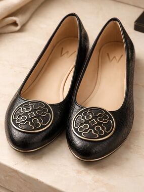EUC  from Europe Sz 7.5 USA (see conversion table) worn once
